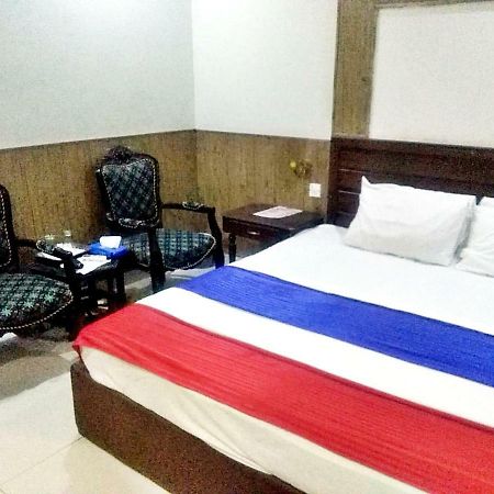 Quick Continental Hotel - Jail Road Lahore Eksteriør billede