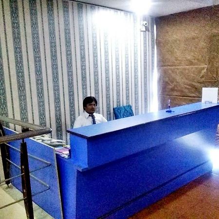 Quick Continental Hotel - Jail Road Lahore Eksteriør billede