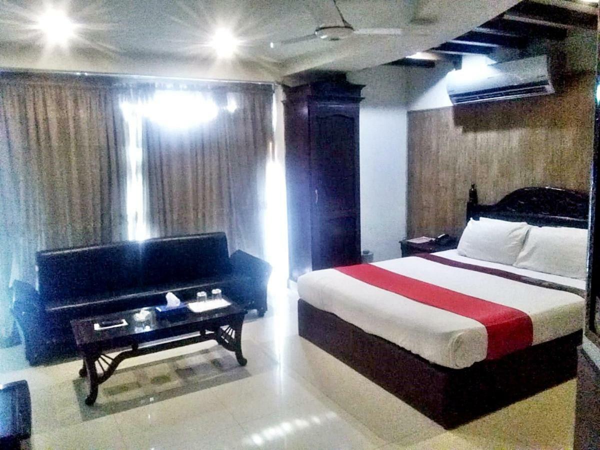 Quick Continental Hotel - Jail Road Lahore Eksteriør billede